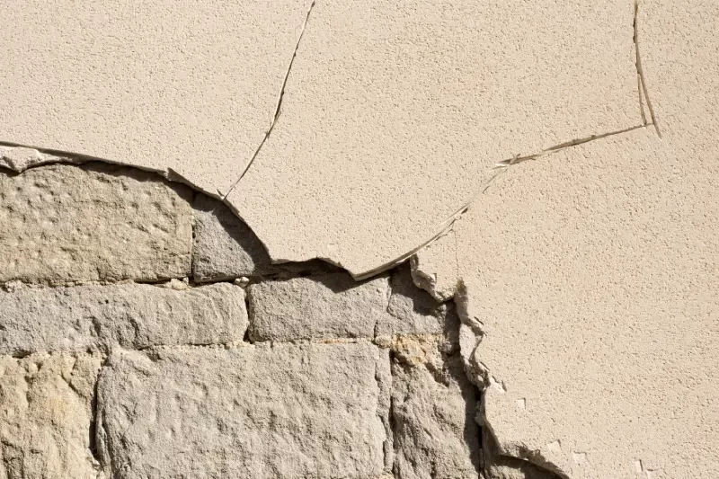 Traitement des fissures fa&ccedil;ade